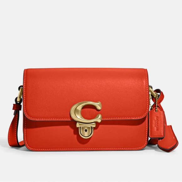 Coach Studio 19